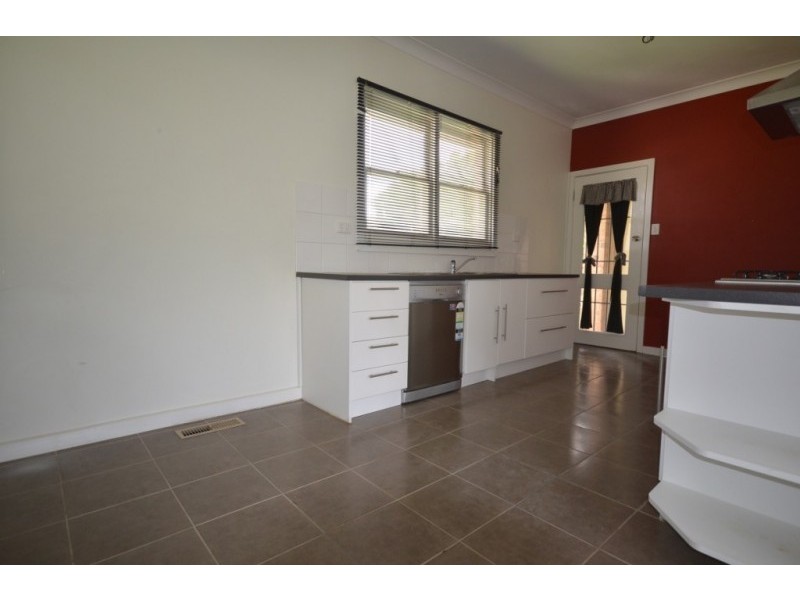 216 Neale Street, Flora Hill VIC 3550