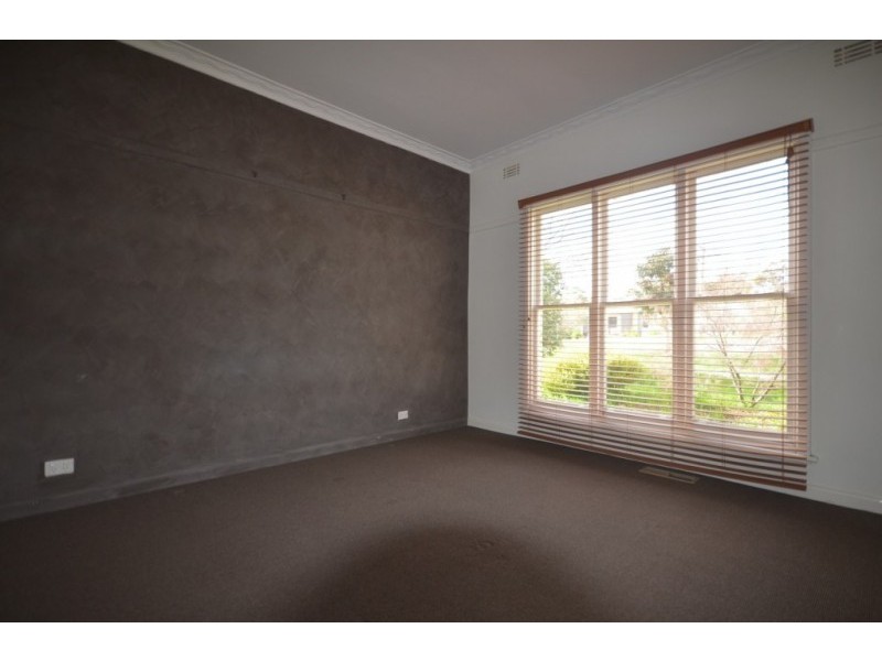 216 Neale Street, Flora Hill VIC 3550