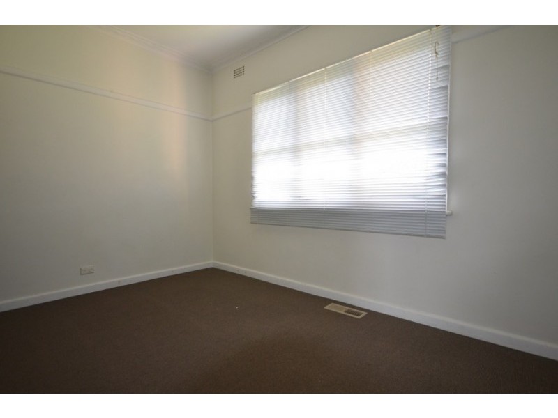 216 Neale Street, Flora Hill VIC 3550