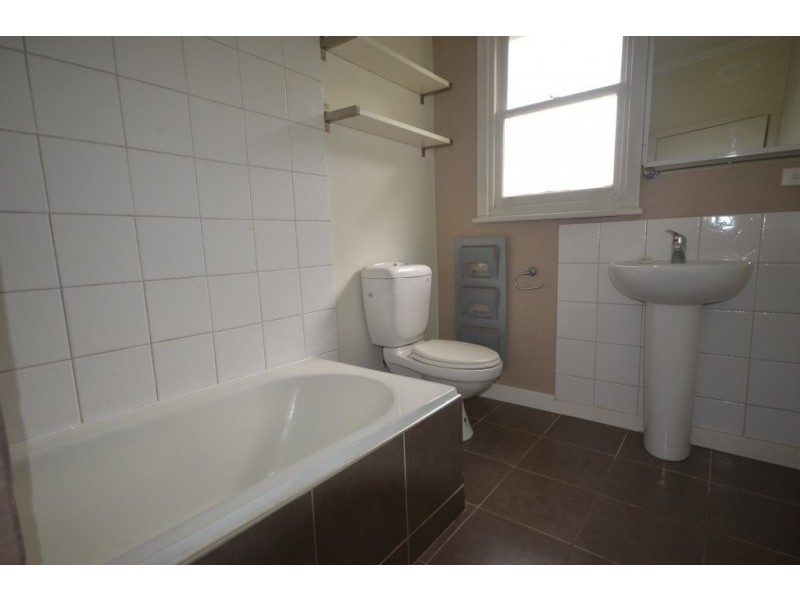 216 Neale Street, Flora Hill VIC 3550