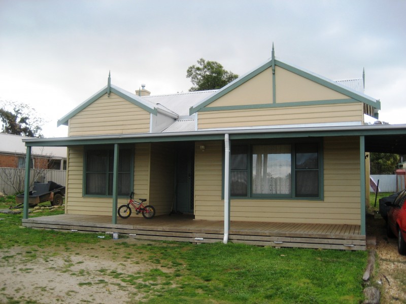 14 Burrowes Street, Golden Square VIC 3555