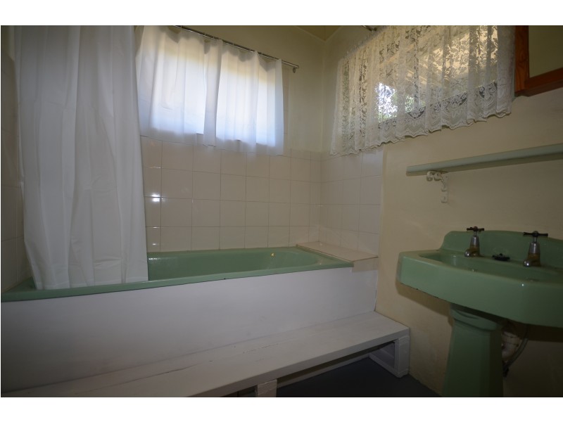 14 Burrowes Street, Golden Square VIC 3555