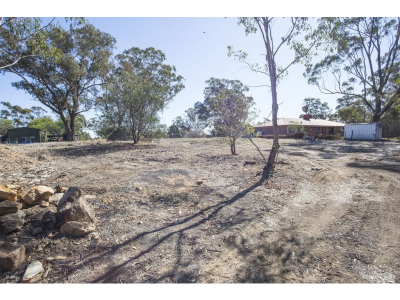 8A Pioneer Drive, Maiden Gully VIC 3551