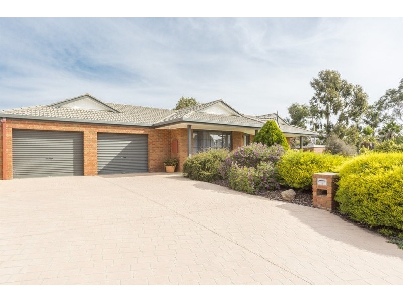 9 Snow Gum Court, Strathdale VIC 3550