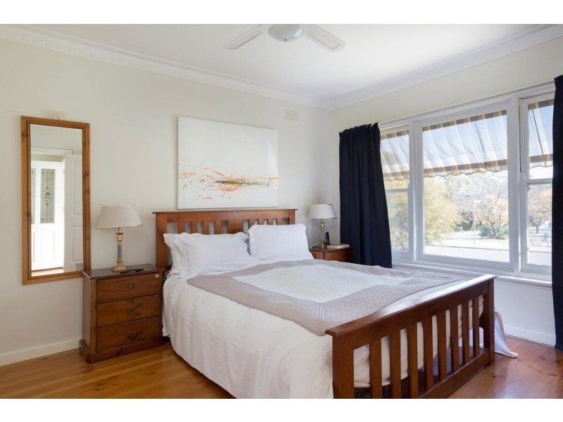 5 Benjamin Street, Kangaroo Flat VIC 3555