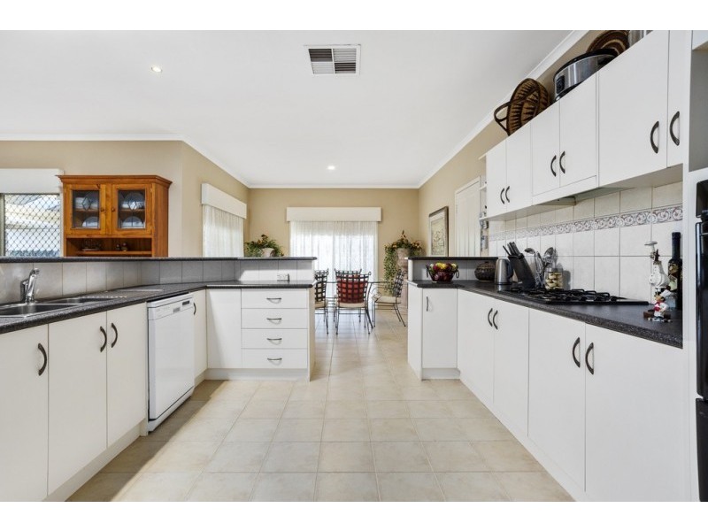 3 Gondolier Terrace, Golden Square VIC 3555