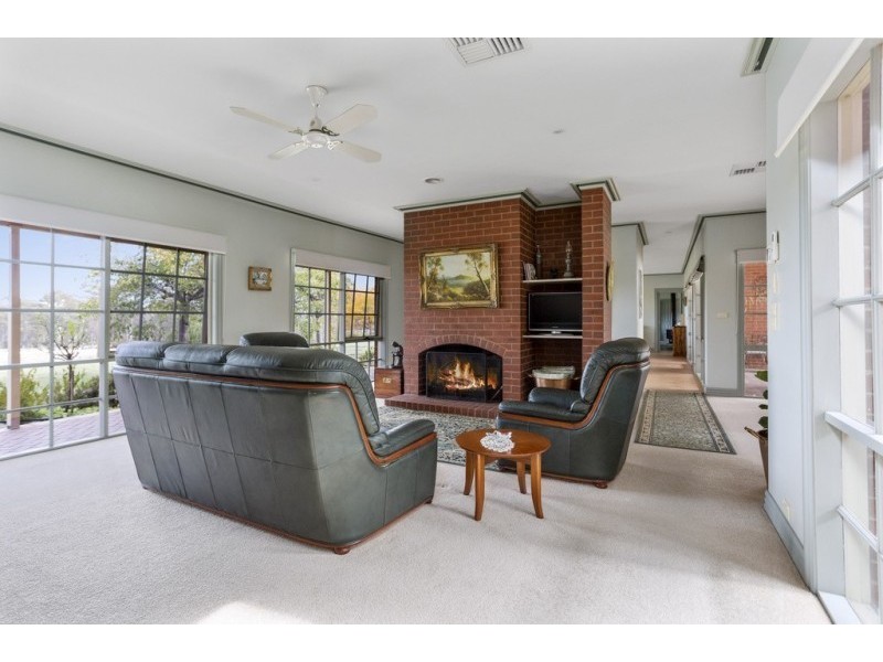 61 Sinclairs Road, Strathfieldsaye VIC 3551