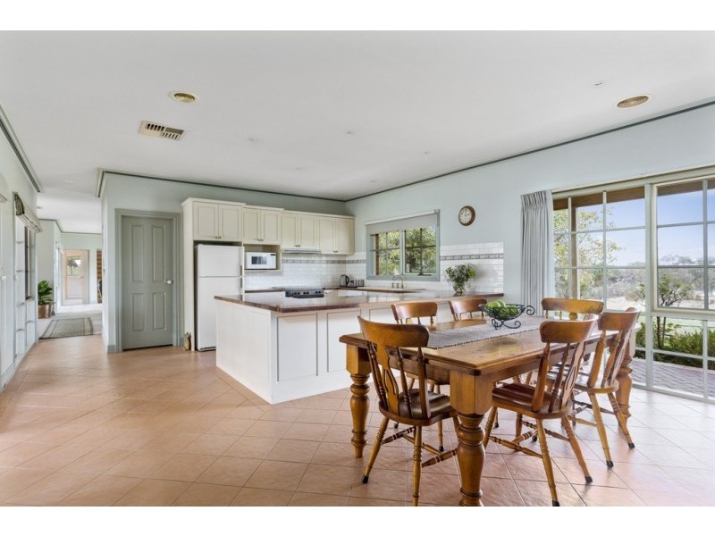 61 Sinclairs Road, Strathfieldsaye VIC 3551