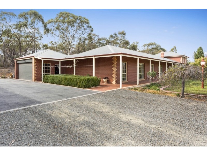 61 Sinclairs Road, Strathfieldsaye VIC 3551