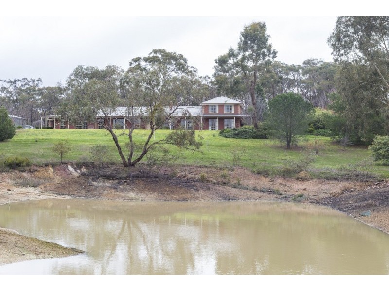 61 Sinclairs Road, Strathfieldsaye VIC 3551