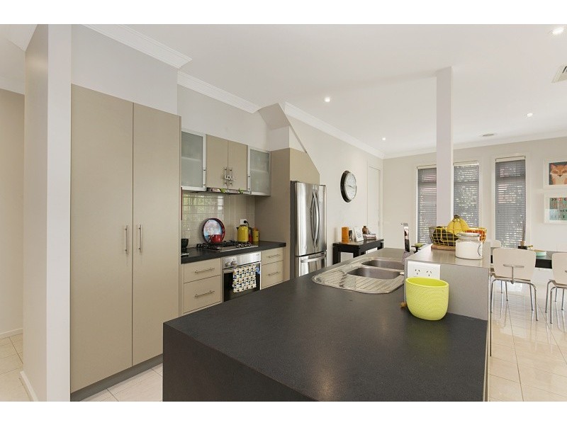 4 Parkdale Close, White Hills VIC 3550