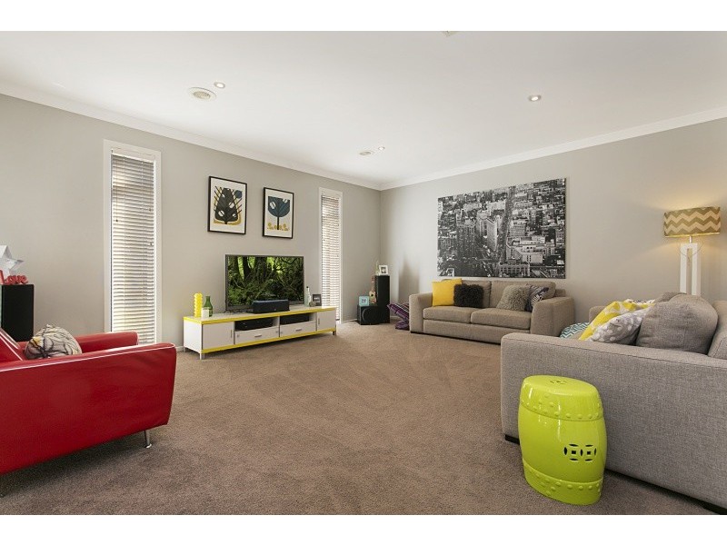 4 Parkdale Close, White Hills VIC 3550