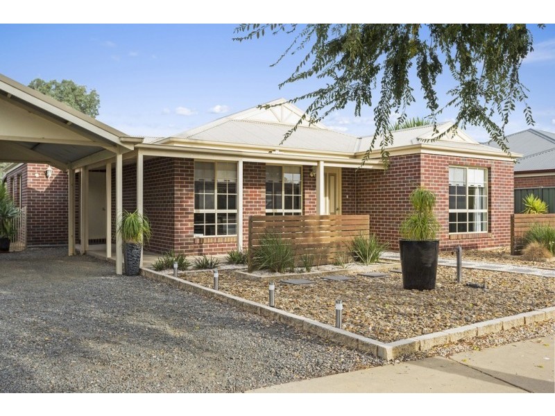 44 Brentwood Boulevard, Strathfieldsaye VIC 3551