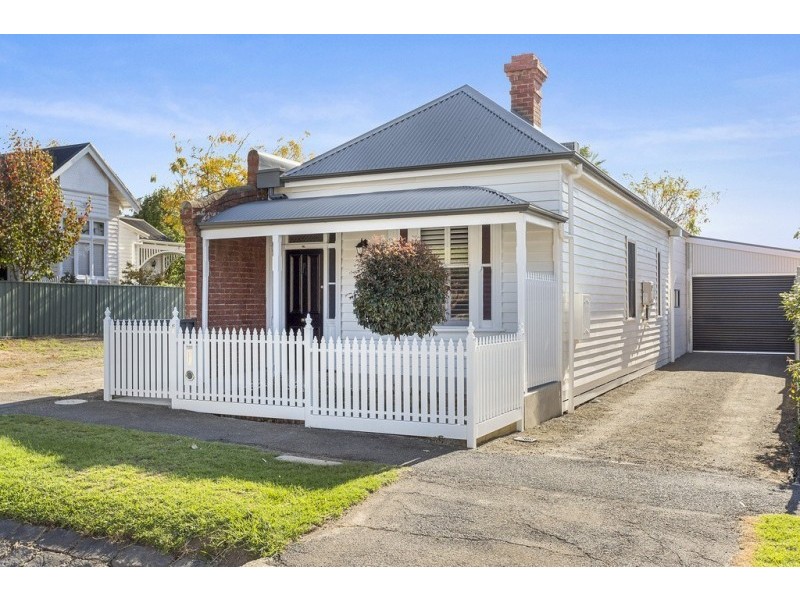 66 Olinda Street, Quarry Hill VIC 3550