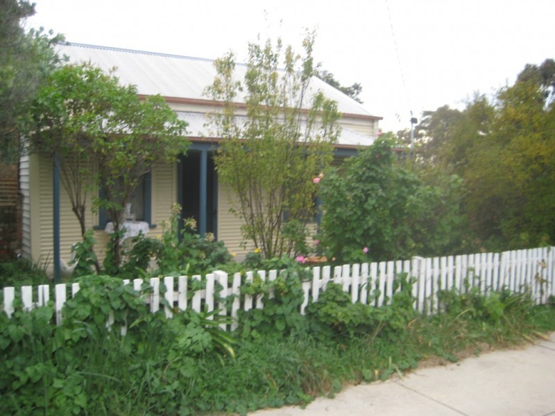 2 Burnside Street, Eaglehawk VIC 3556