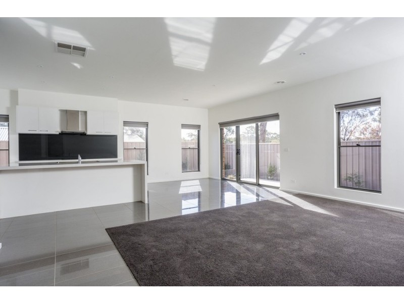 1A Akoonah Drive, Golden Square VIC 3555