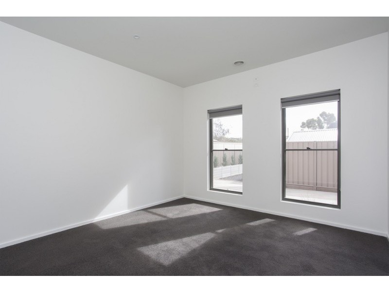 1A Akoonah Drive, Golden Square VIC 3555