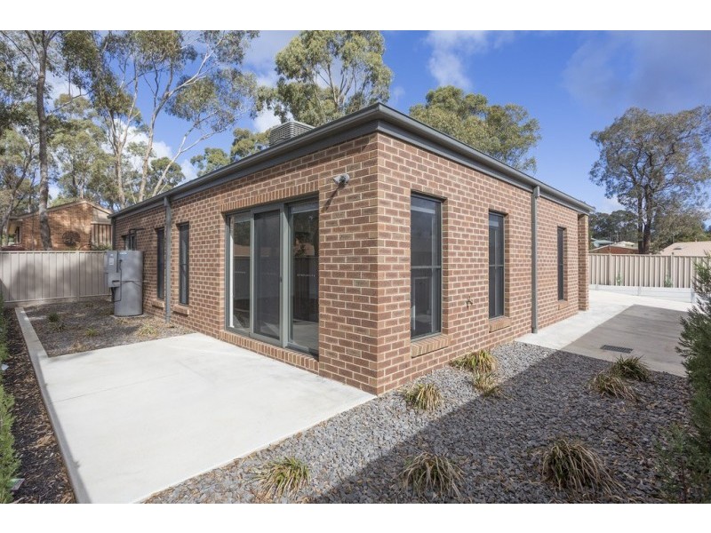 1A Akoonah Drive, Golden Square VIC 3555