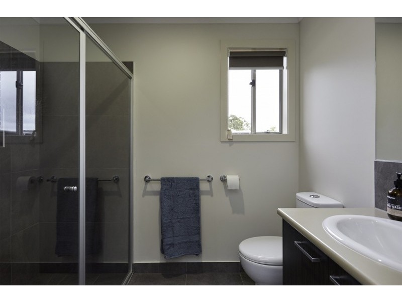 20 Casina Crt, Epsom VIC 3551