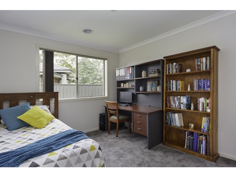20 Casina Crt, Epsom VIC 3551