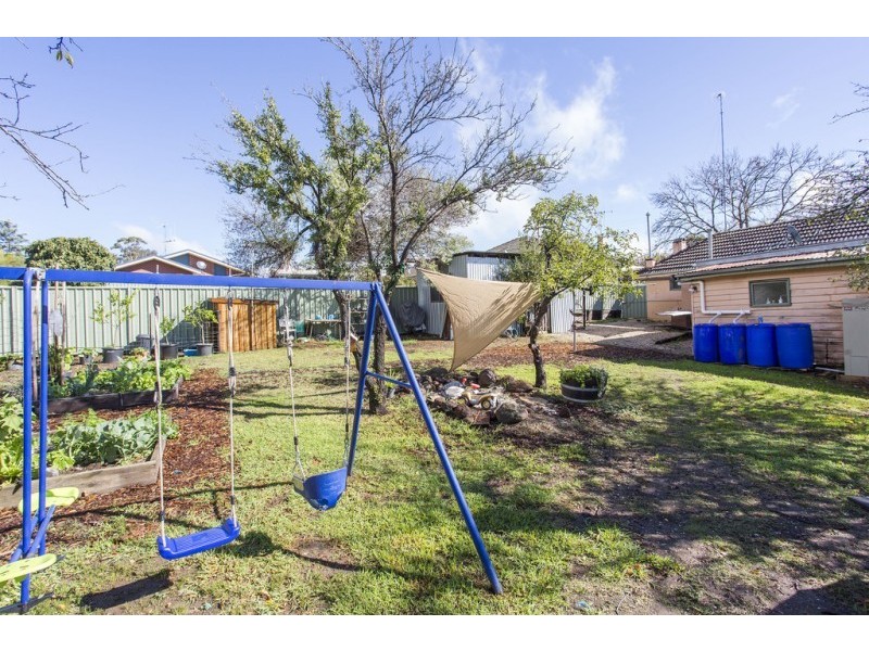 26 Mahon Avenue, Kennington VIC 3550