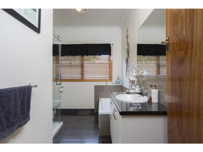 21 Lobb Street, North Bendigo VIC 3550