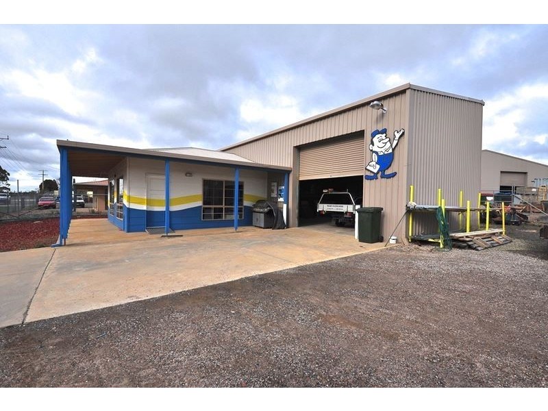 37 Collins Street, Kangaroo Flat VIC 3555