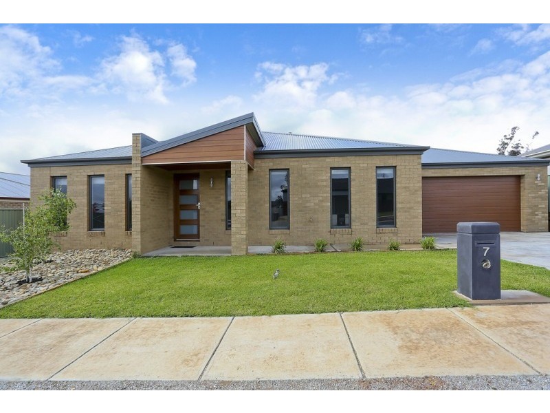7 Ayden Place, Maiden Gully VIC 3551