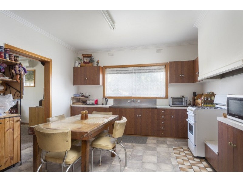 6 Scott Street, White Hills VIC 3550