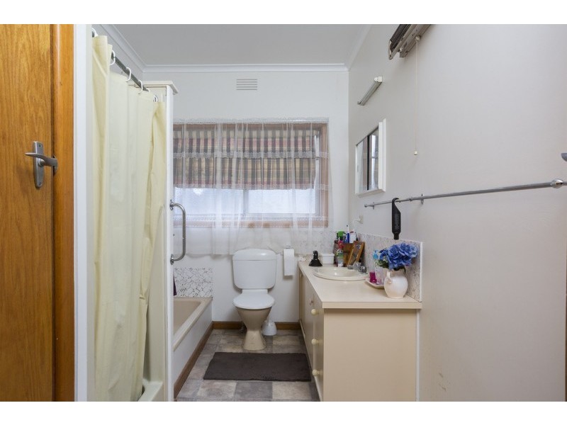 6 Scott Street, White Hills VIC 3550