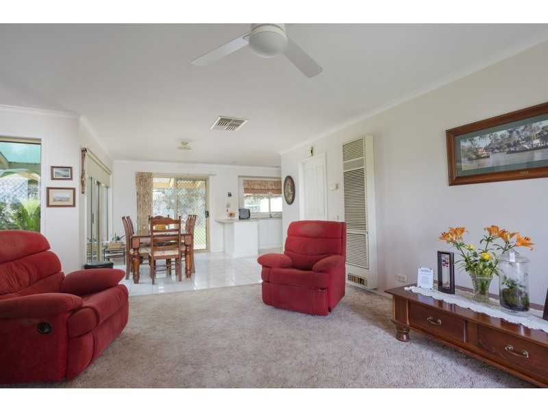 154 Station Street, Epsom VIC 3551