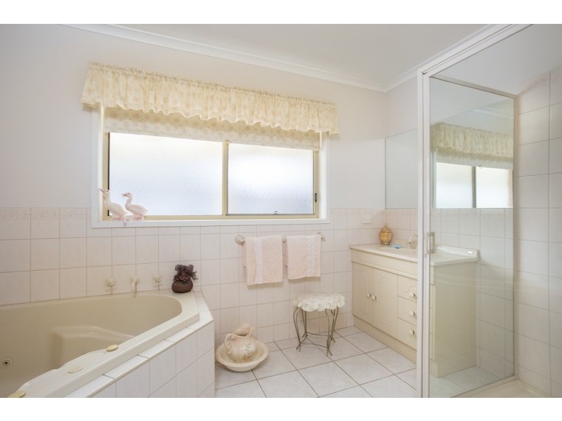 154 Station Street, Epsom VIC 3551