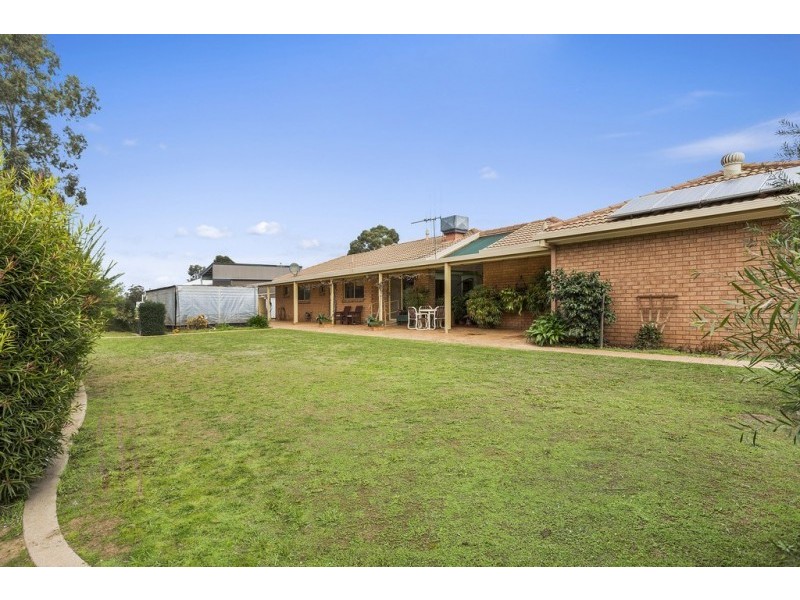 154 Station Street, Epsom VIC 3551