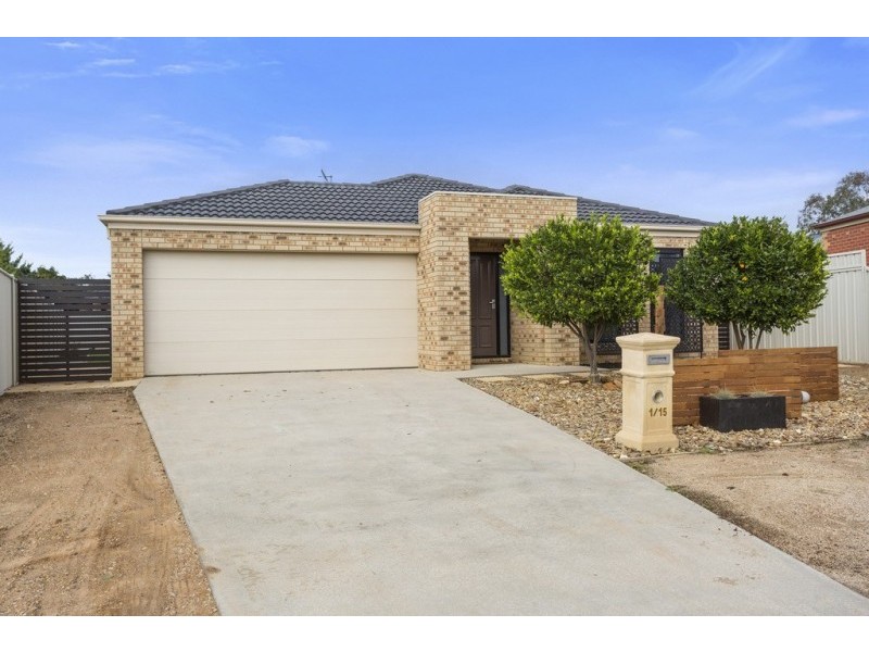 1/15 Alkoomi Court, Ascot VIC 3551