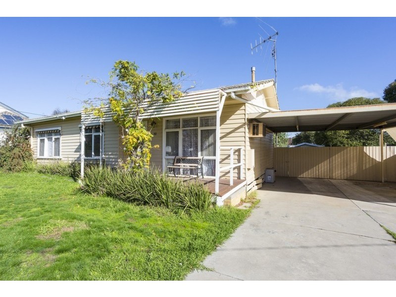 30 Wireless Street, Kangaroo Flat VIC 3555