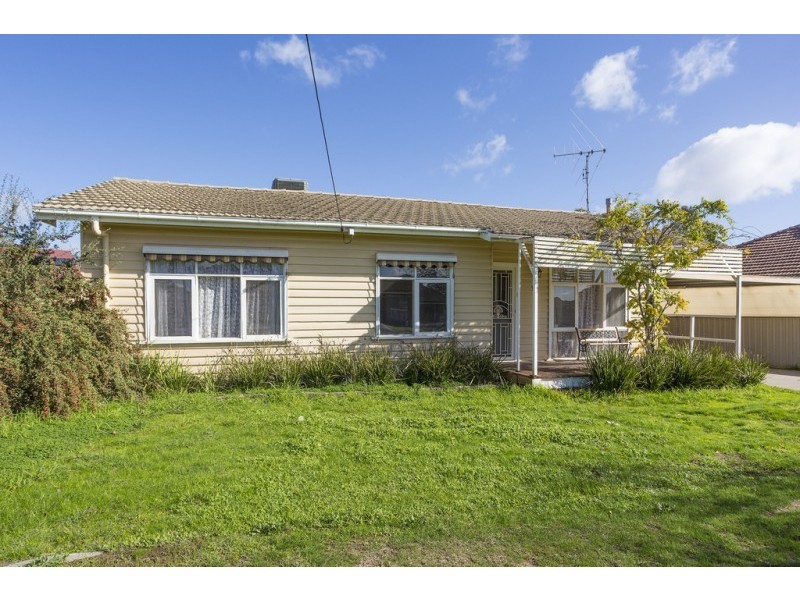 30 Wireless Street, Kangaroo Flat VIC 3555