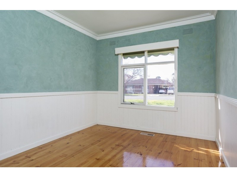 30 Wireless Street, Kangaroo Flat VIC 3555