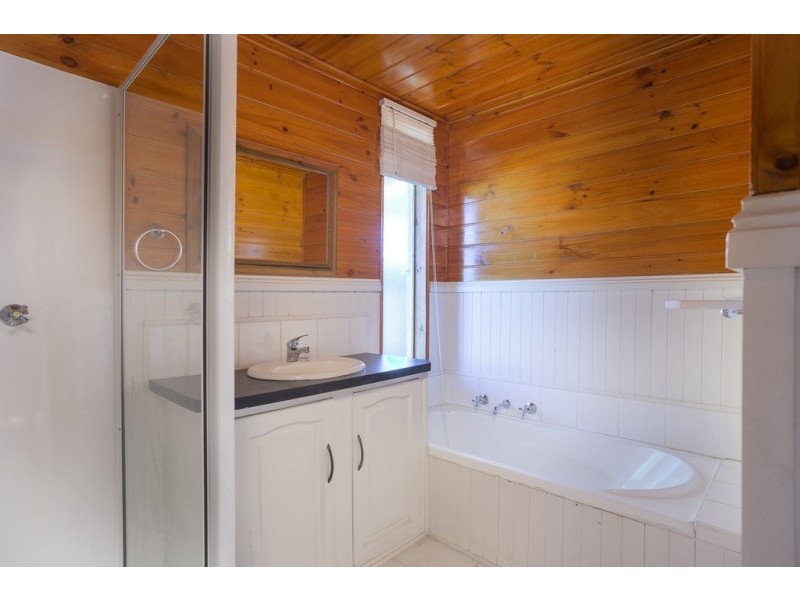 30 Wireless Street, Kangaroo Flat VIC 3555