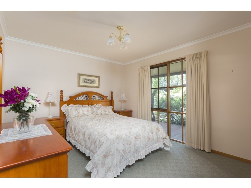 13 Marroo Street, White Hills VIC 3550