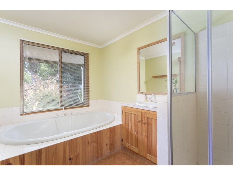 13 Marroo Street, White Hills VIC 3550