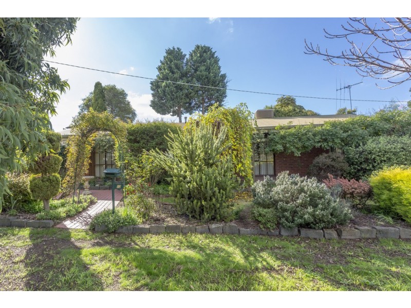 13 Marroo Street, White Hills VIC 3550