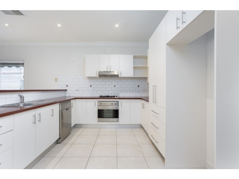 14 Russell Street, Quarry Hill VIC 3550
