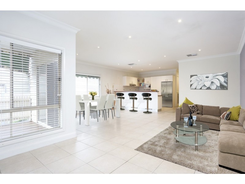 14 Russell Street, Quarry Hill VIC 3550