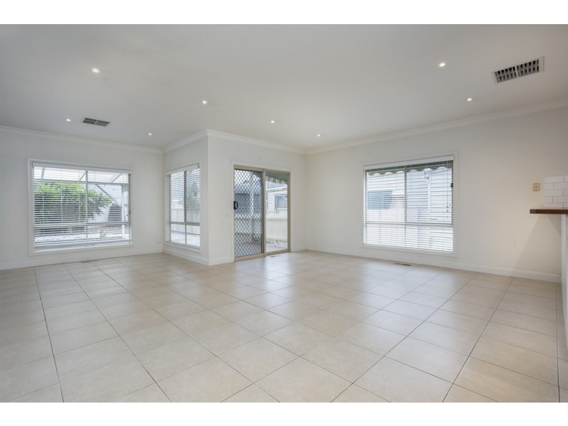 14 Russell Street, Quarry Hill VIC 3550