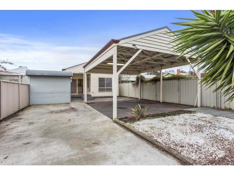 14 Russell Street, Quarry Hill VIC 3550