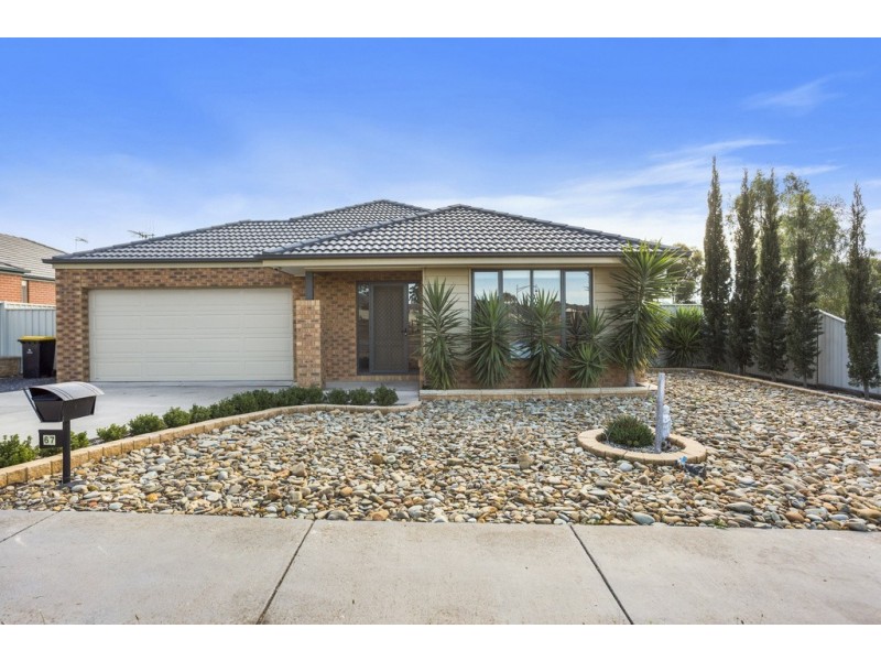 67 Manna Gum Drive, Epsom VIC 3551