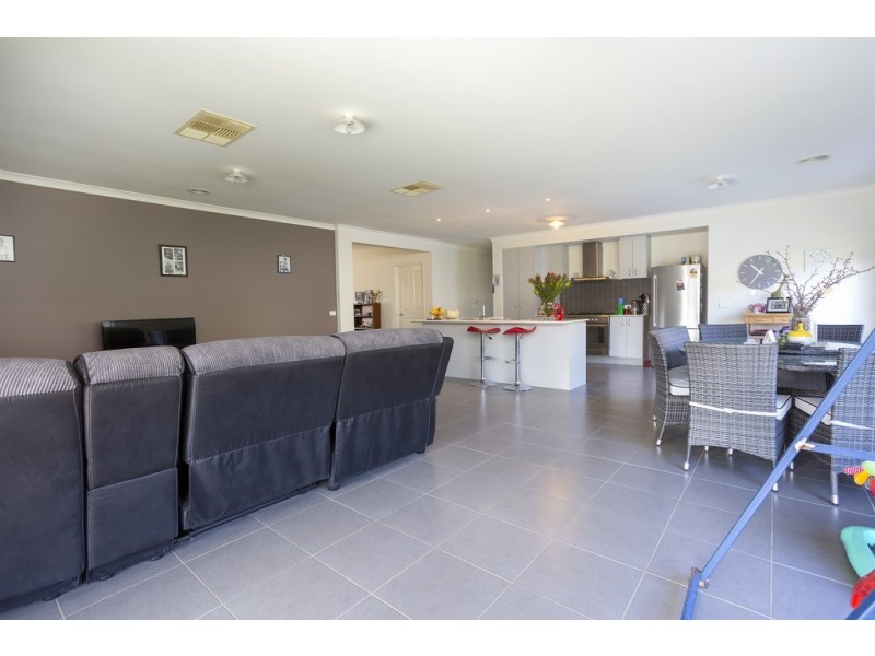 67 Manna Gum Drive, Epsom VIC 3551