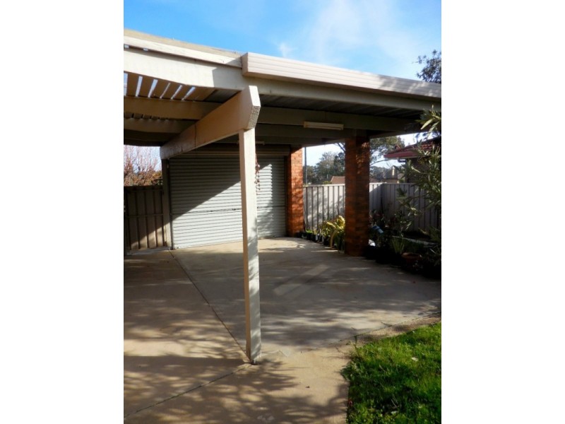 14 Powells Avenue, Strathdale VIC 3550