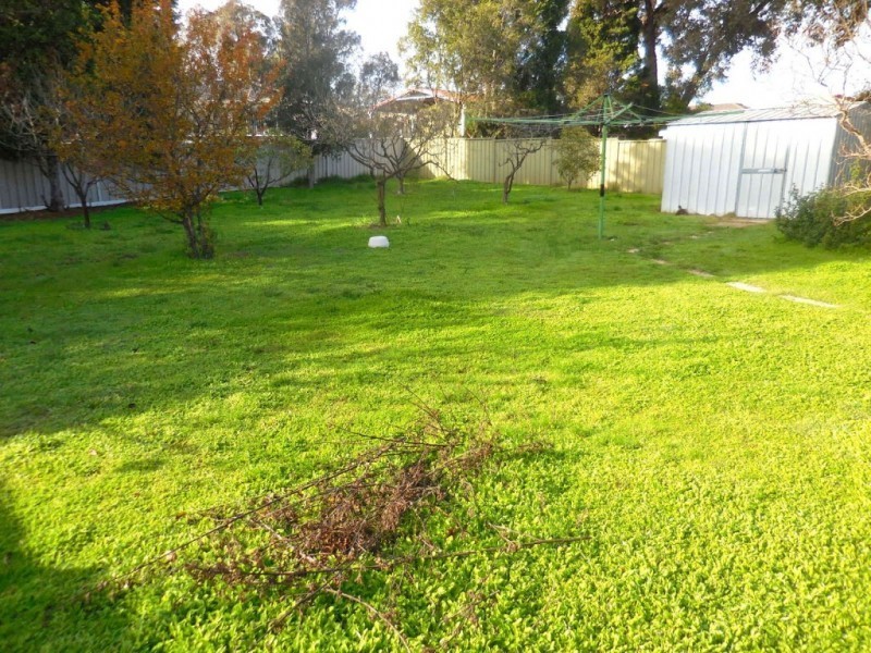 14 Powells Avenue, Strathdale VIC 3550