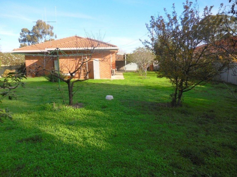 14 Powells Avenue, Strathdale VIC 3550